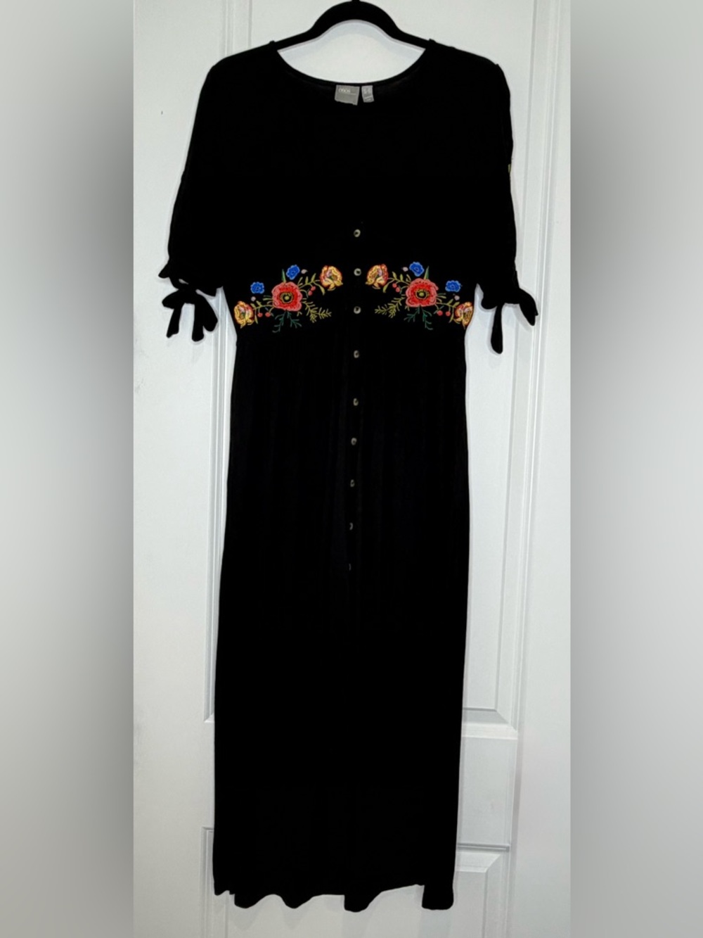 ASOS DESIGN Embroidered Midi Button Through Tea Dress Black Fit & Flare Size 10 - Picture 2 of 15